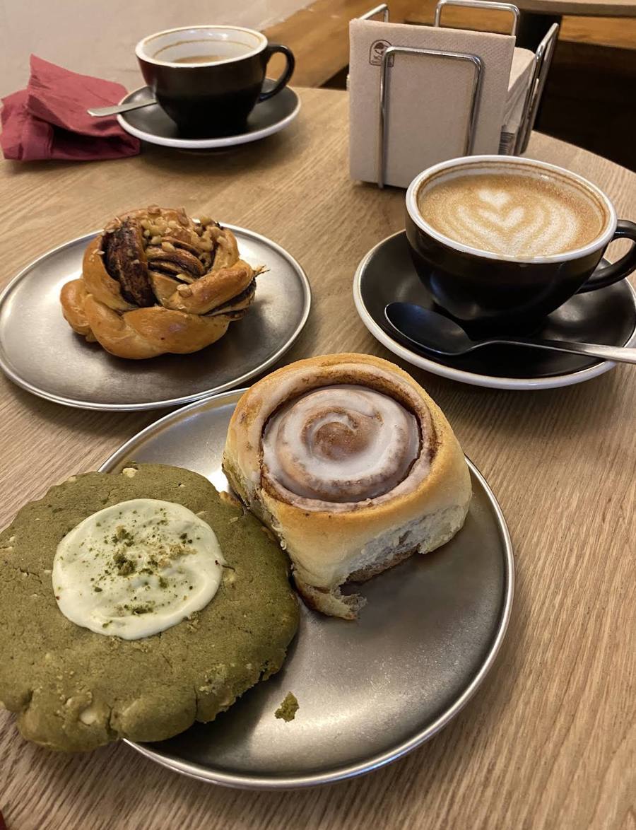Bollería y café