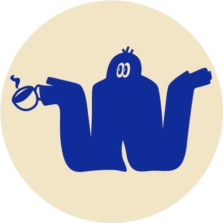 Mascota de Whatever encogiéndose de hombros con una cafetera